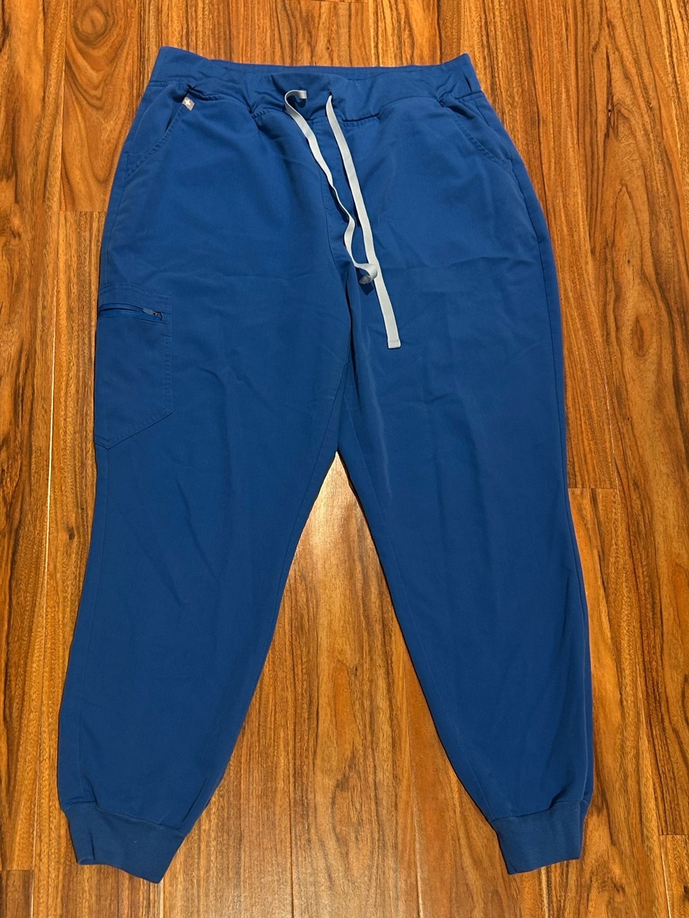 Figs XL- regular length blue scrub jogger pants women’s xl